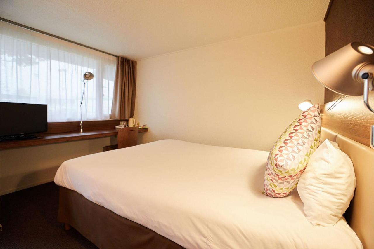 Campanile Pau Est-Bizanos Hotel Eksteriør billede